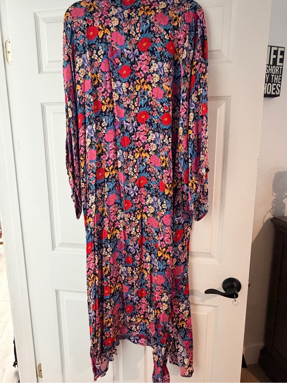Spell Robe M/L EUC - Picture 2 of 7